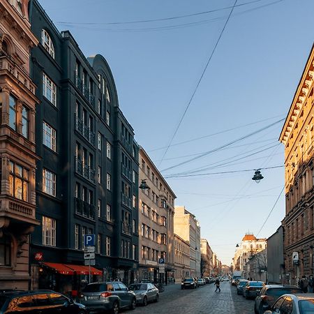 Apartamento Bright Attic Flat In The Centre Riga Exterior foto