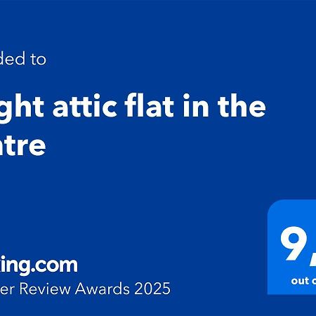 Apartamento Bright Attic Flat In The Centre Riga Exterior foto